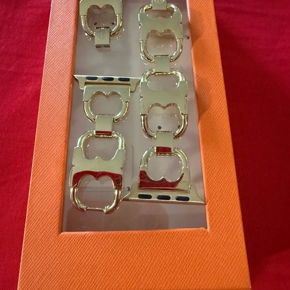 Tory Burch Apple Watch band gold tone - Picture 4 of 6